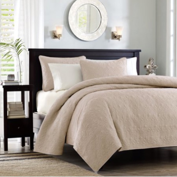 Madison Park Quebec Quilt Set, Damask Stitching Design, Cotton Filled, 3 Pieces - Picture 2 of 7